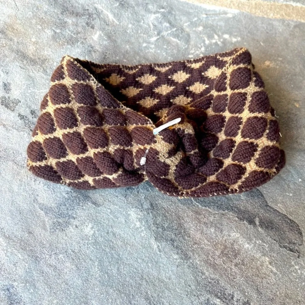 Tasha Knit Head Wrap in Cream and Brown